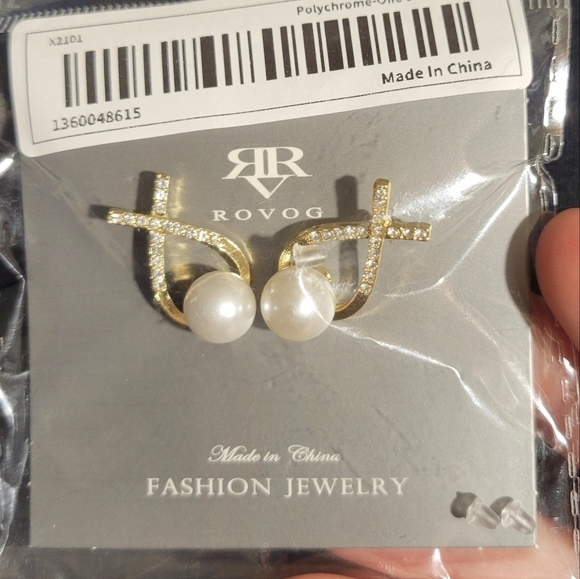 🆕️ Gold Earrings - Picture 3 of 5